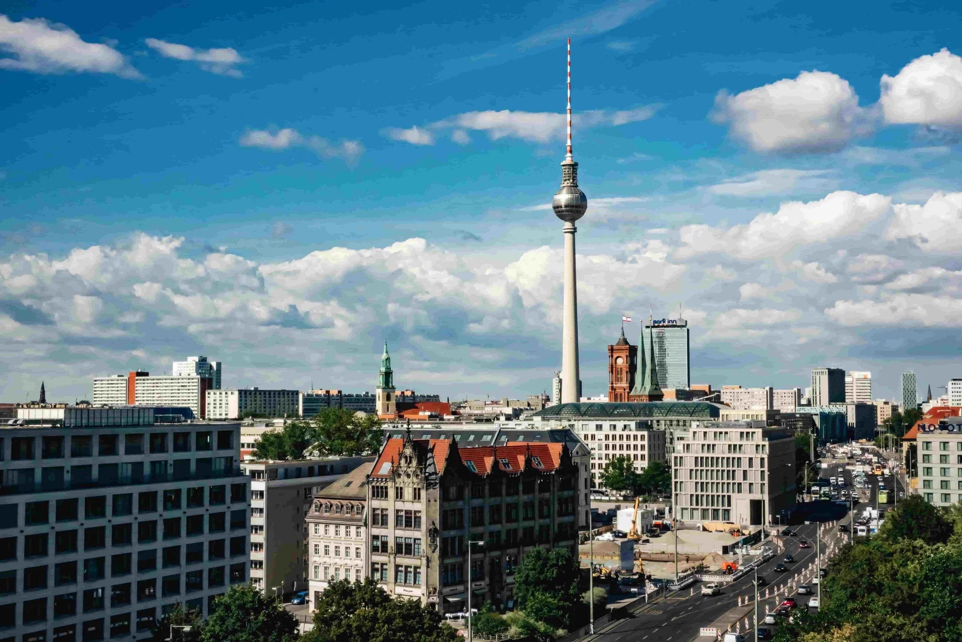 Où se restaurer à Berlin par HOLIDAY MAGAZINE & DELSEY PARIS