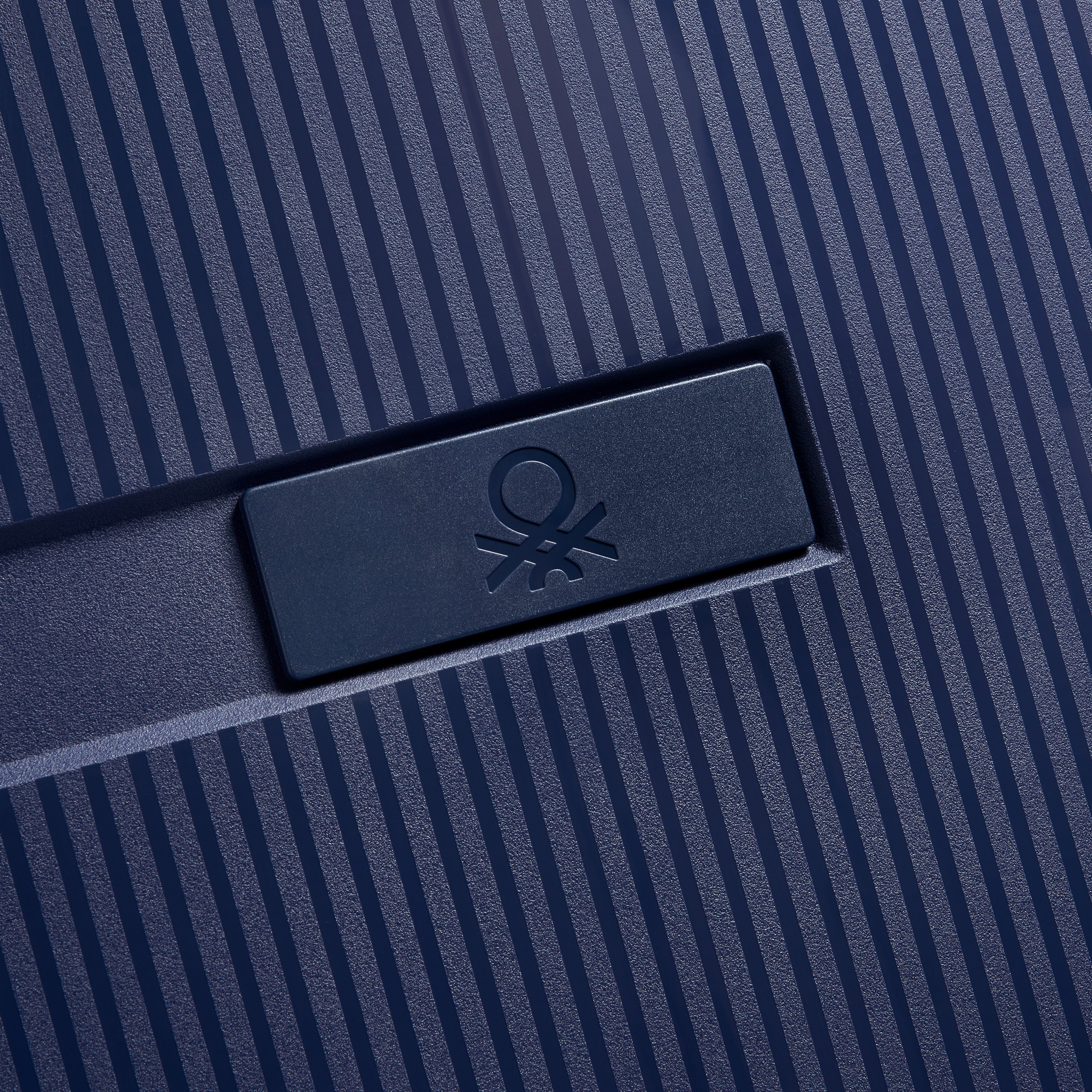 COLOR BLOCK HARDSIDE| Suitcase Check-In 76.5 CM NAVY