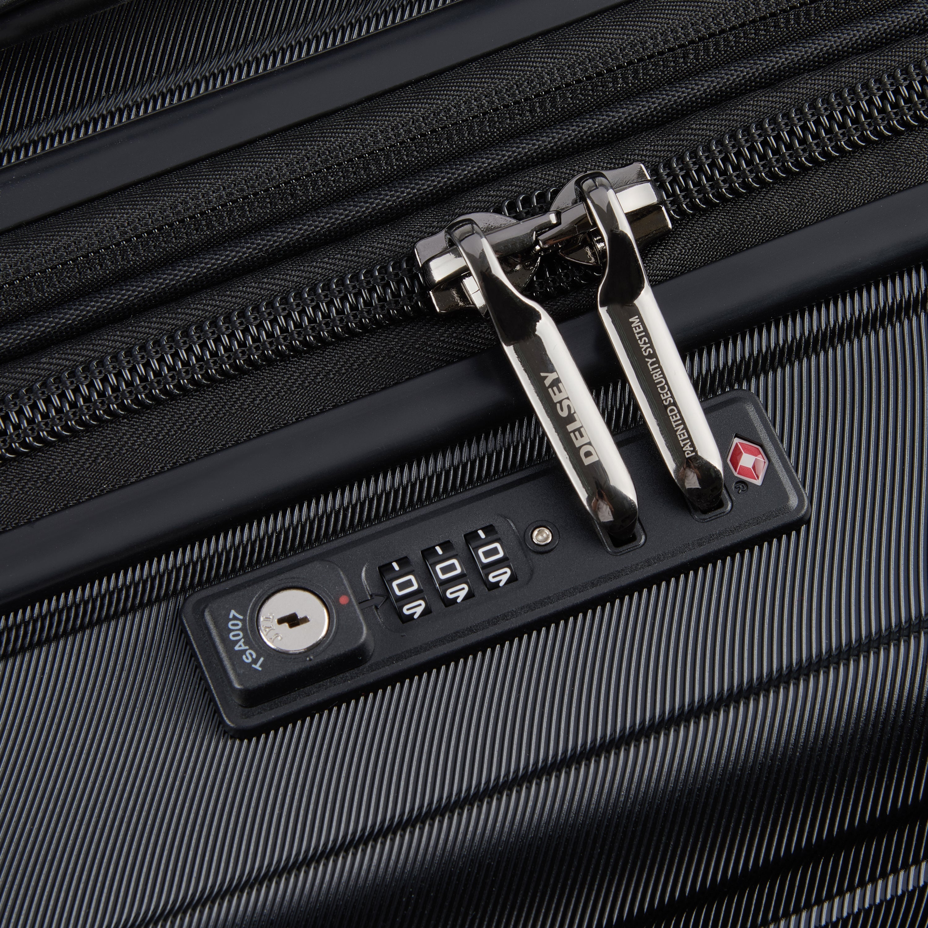 SHADOW 5.0| Suitcase Check-In Expandable 66 CM BLACK