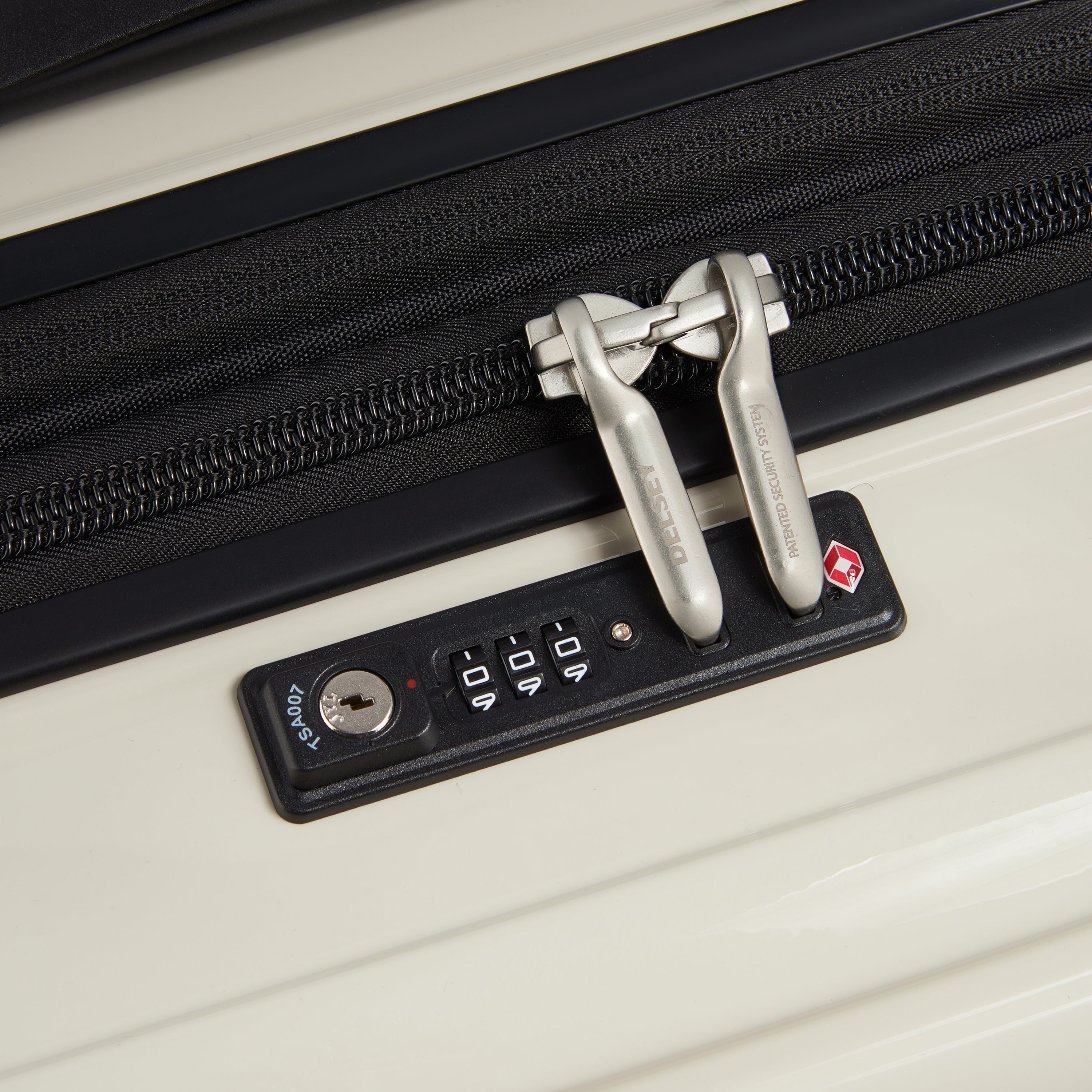 SHADOW 5.0| Suitcase Check-In Expandable 66 CM IVORY