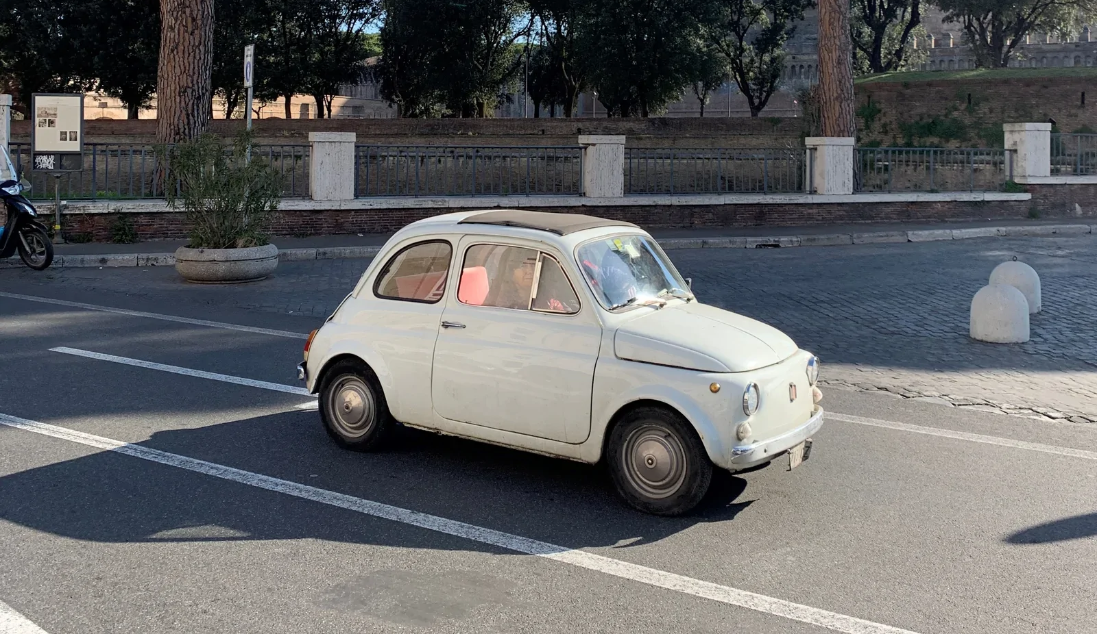 Guide de la ville éternelle, Rome, par YOLO Journal & DELSEY PARIS