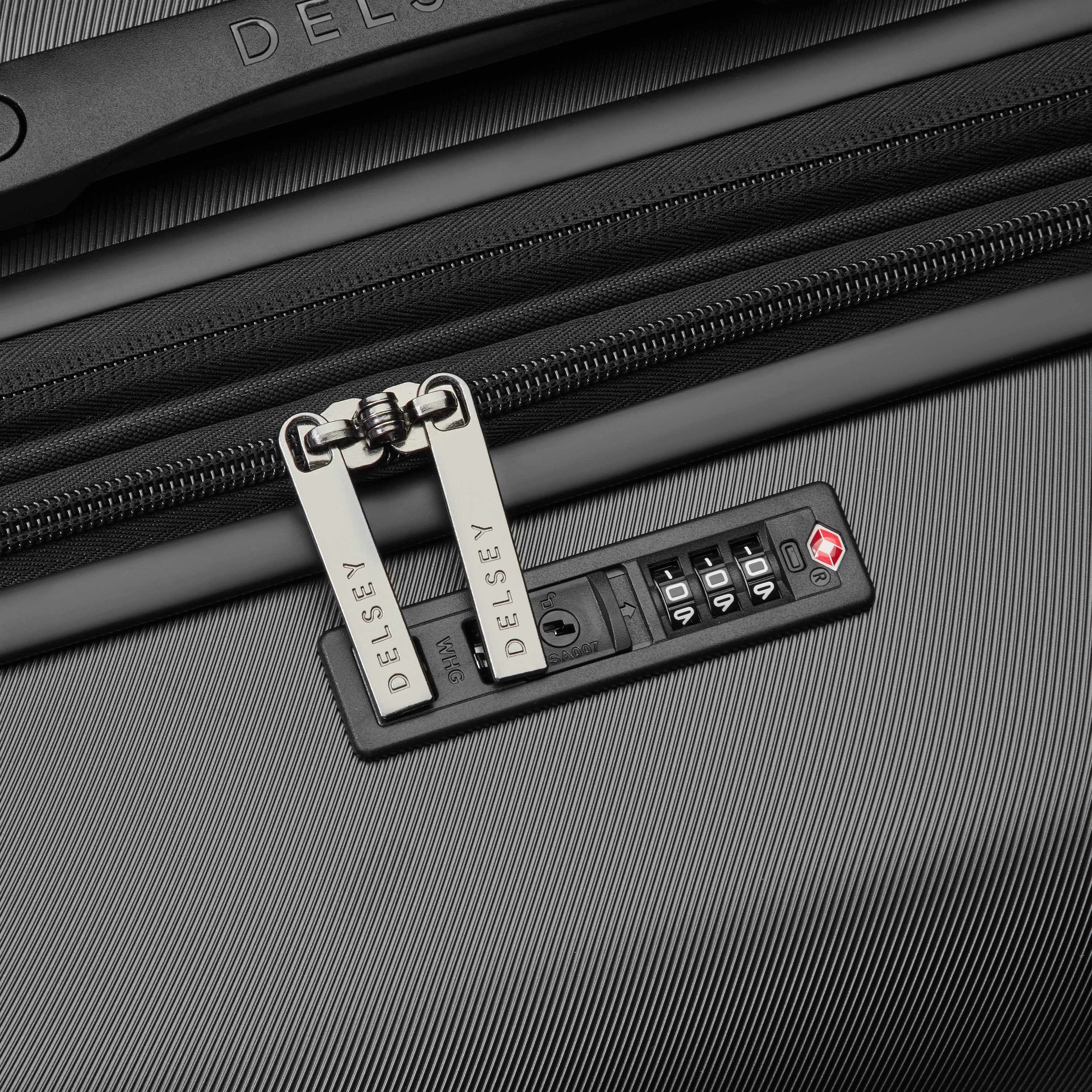 AIR ARMOUR| Valise Soute Extensible 76 CM NOIR