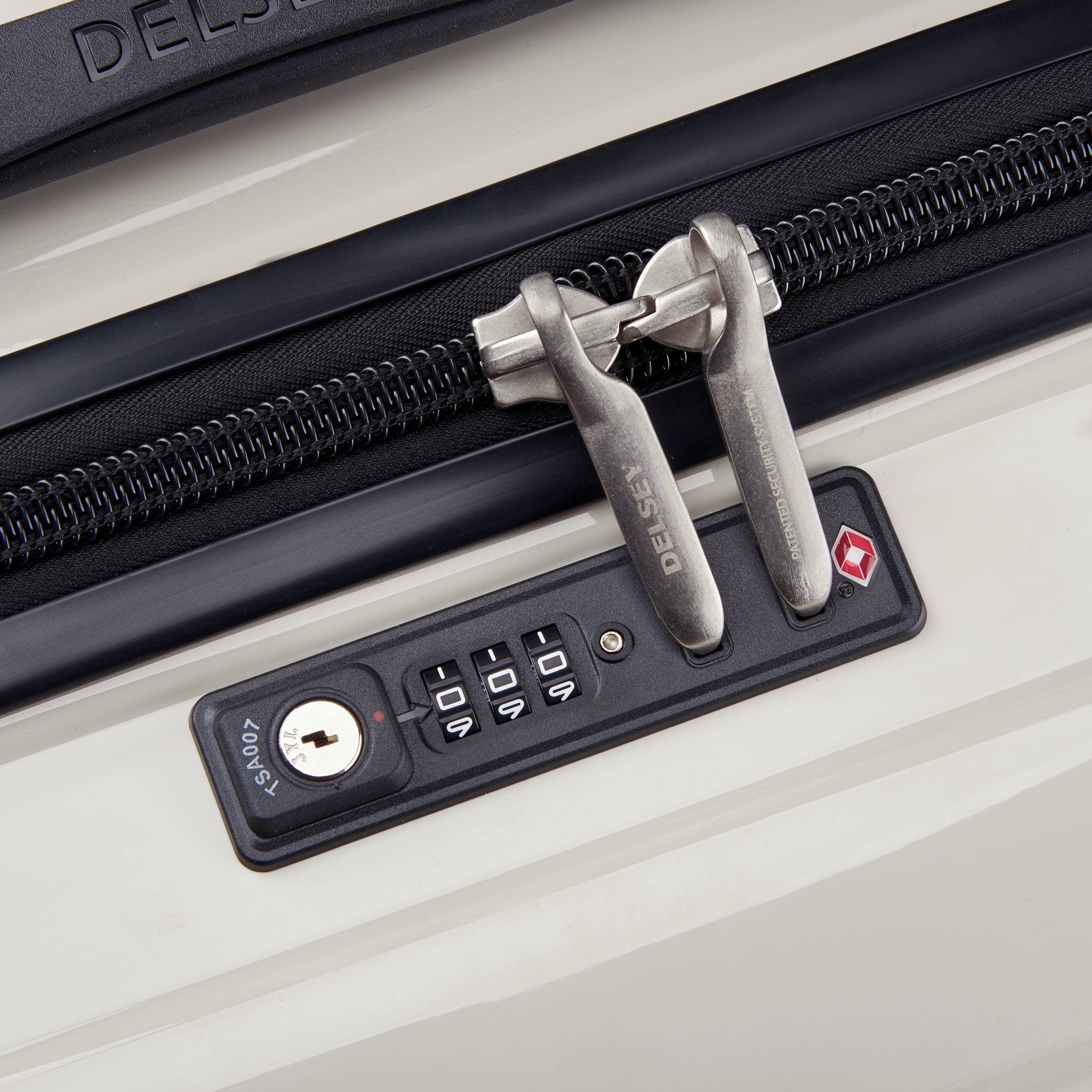 SHADOW 5.0| Trunk Check-In IVORY