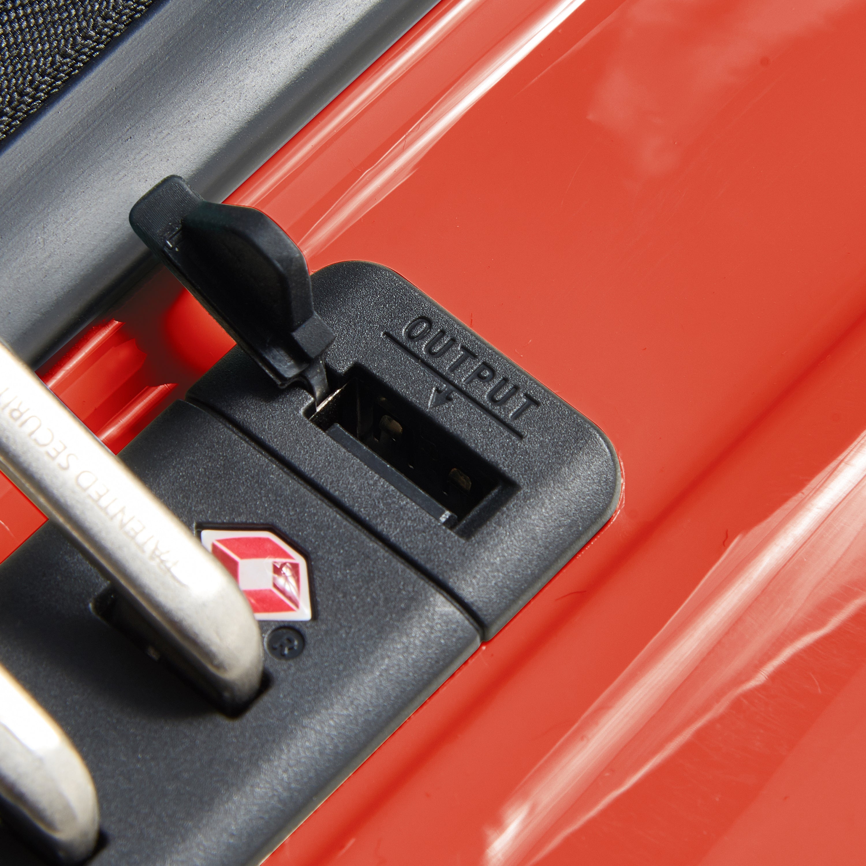 SHADOW 5.0| Suitcase Cabin Expandable 55 CM INTENSE RED